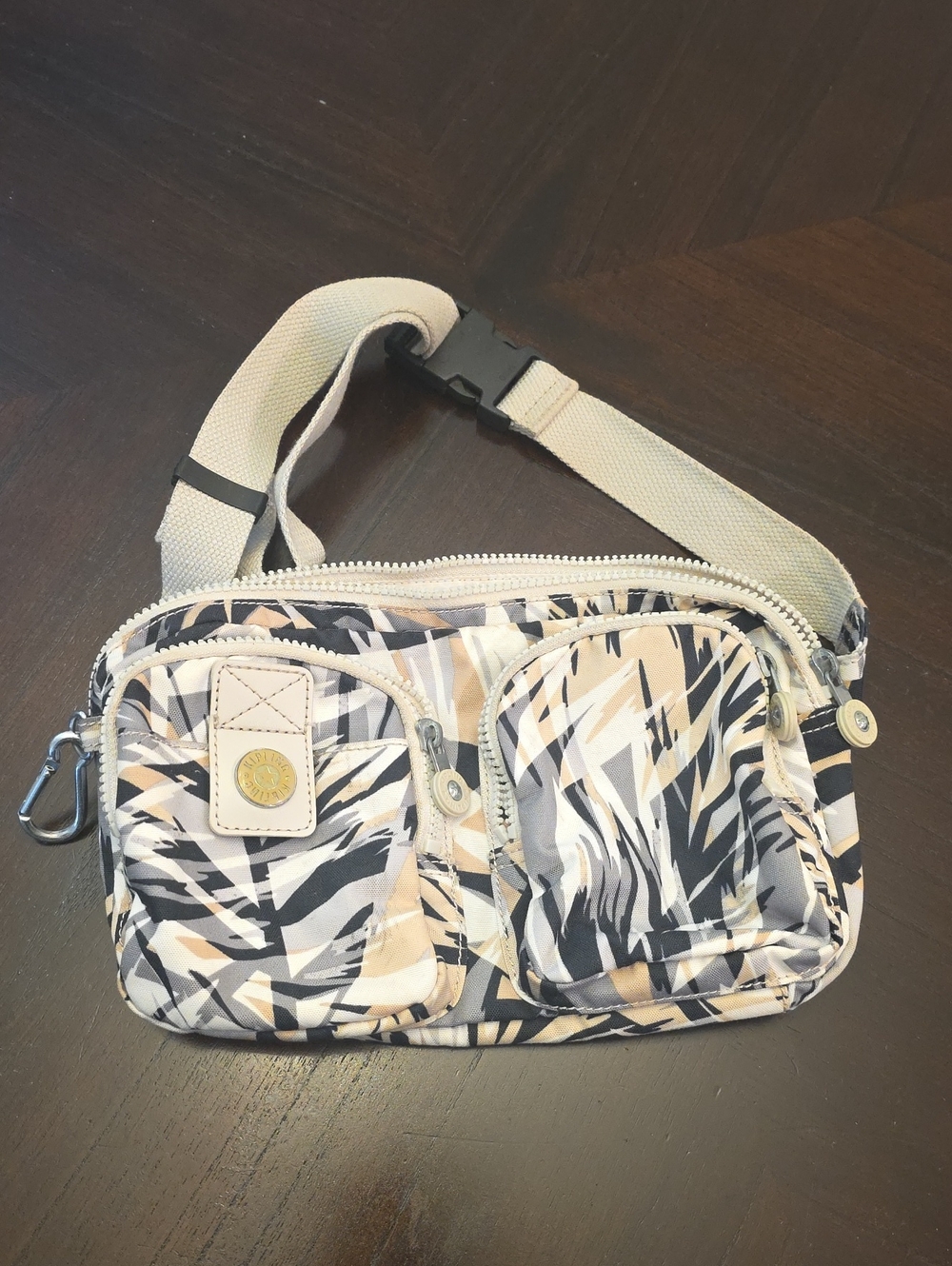 Kipling Ivory & Gold Logo Button Great Crossbody/belt Bag For Every Day!